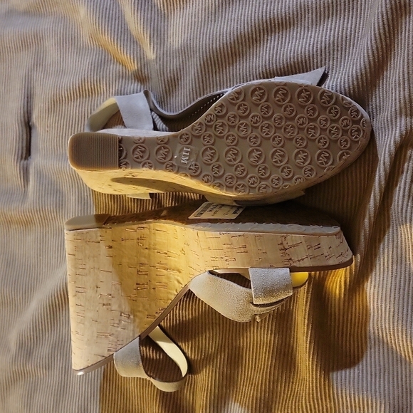 Michael Kor's Suede Wedges NWT - Picture 3 of 4